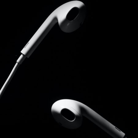 2 Pack-Apple Earbuds for iPhone Headphones Lightning Connector [Apple MFi Certified] Wired Earphones Built-in Microphone & Volume Control Compatible with iPhone 14/13/12/11/XR/XS/X/7/8