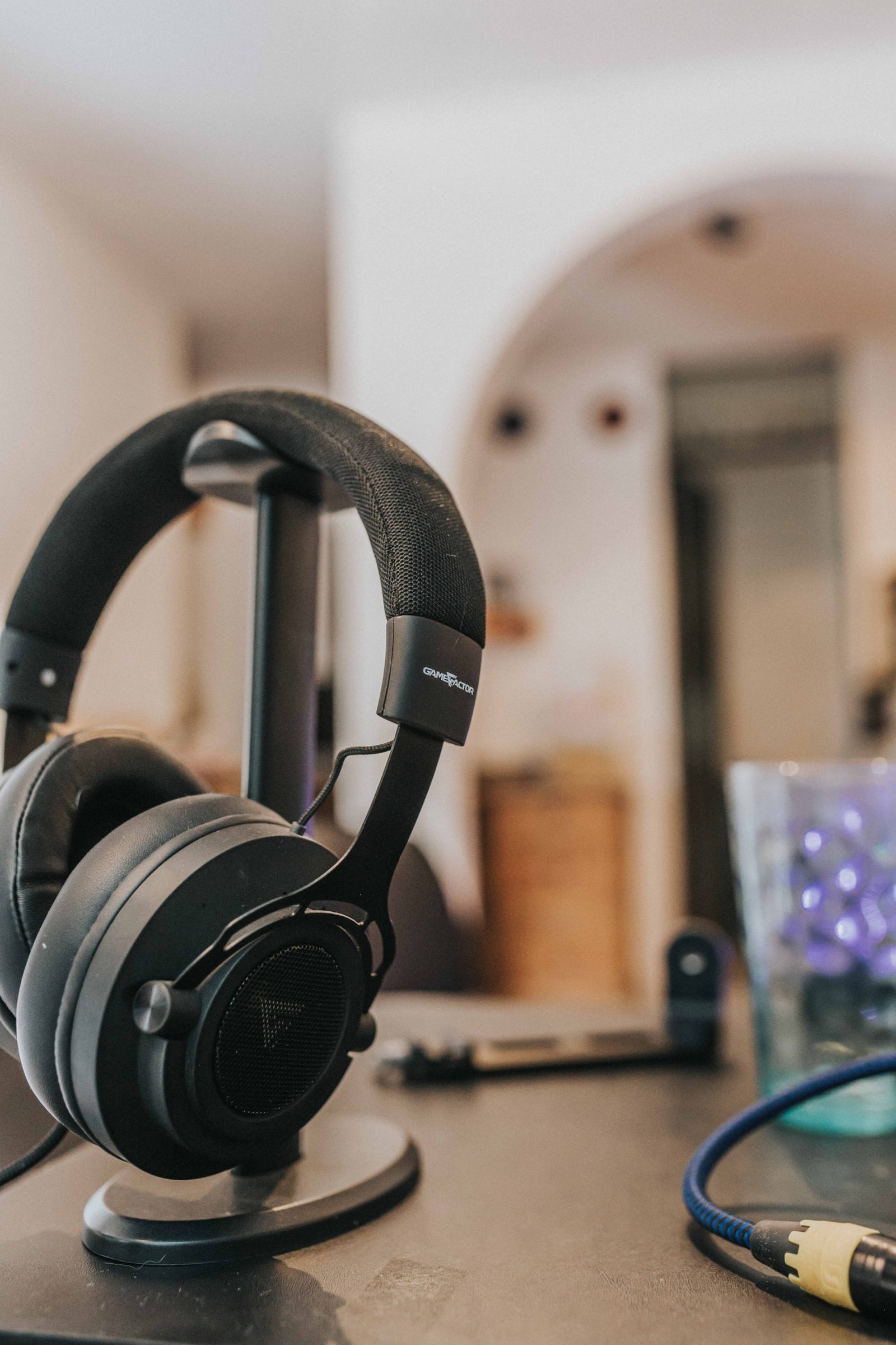 OneOdio Wired Over Ear Headphones Studio Monitor & Mixing DJ Stereo Headsets with 50mm Neodymium Drivers and 1/4 to 3.5mm Jack for AMP Computer Recording Podcast Keyboard Guitar Laptop