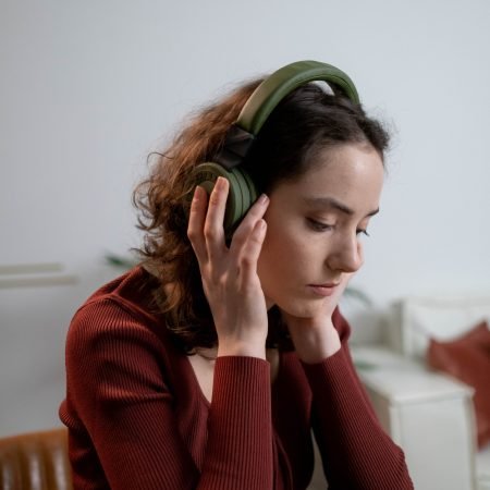 Bluetooth Headphones Over Ear,BERIBES 65H Playtime and 6 EQ Music Modes Wireless Headphones with Microphone,HiFi Stereo Foldable Lightweight Headset,Deep Bass for Home Office Cellphone PC Etc